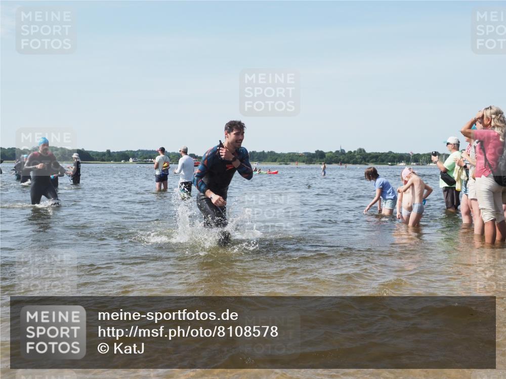 22.06.2025 - Viking Triathlon KatJ http://msf.ph/oto/8108578 22.06.2025 10:38:20 Schwimmen 61, 72, 89, 191, 209, 269, 398, 428, 447, 509, 535, 603, 662 meine-sportfotos.de