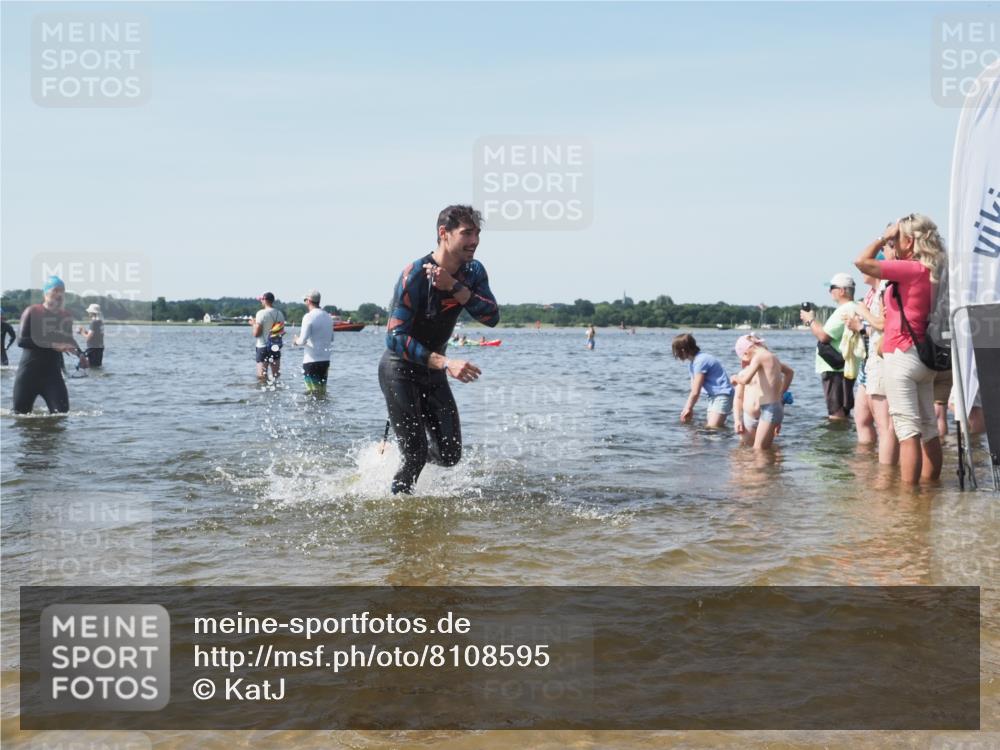 22.06.2025 - Viking Triathlon KatJ http://msf.ph/oto/8108595 22.06.2025 10:38:21 Schwimmen 61, 72, 89, 209, 269, 398, 419, 428, 447, 509, 535, 603, 662 meine-sportfotos.de