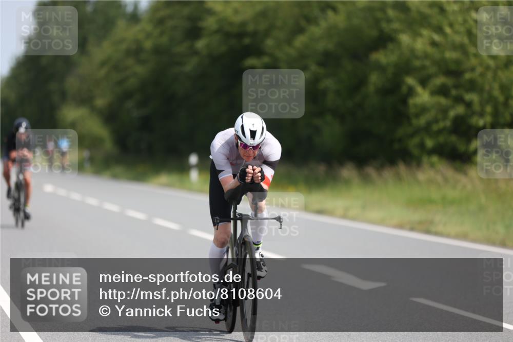 22.06.2025 - Viking Triathlon Yannick Fuchs http://msf.ph/oto/8108604 22.06.2025 11:32:38 Radfahren 8, 203, 462, 644, 653 meine-sportfotos.de