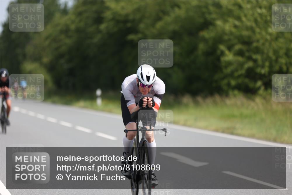 22.06.2025 - Viking Triathlon Yannick Fuchs http://msf.ph/oto/8108609 22.06.2025 11:32:38 Radfahren 8, 203, 462, 644, 653 meine-sportfotos.de