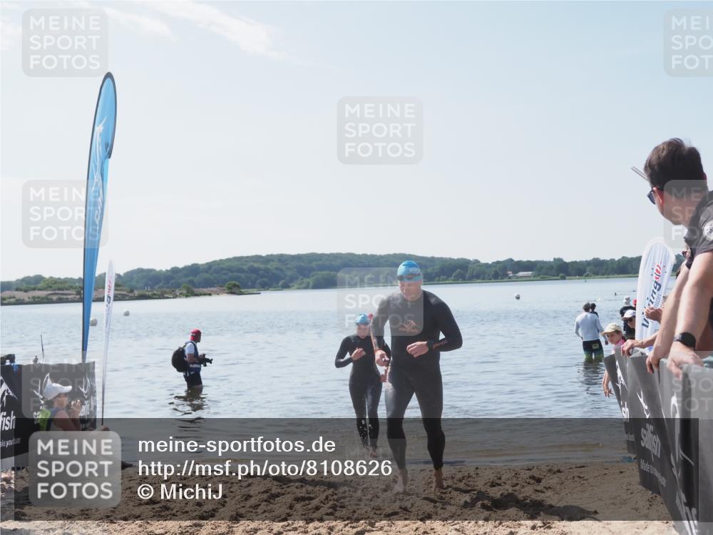 22.06.2025 - Viking Triathlon MichiJ http://msf.ph/oto/8108626 22.06.2025 10:55:34 Schwimmen 246, 472 meine-sportfotos.de