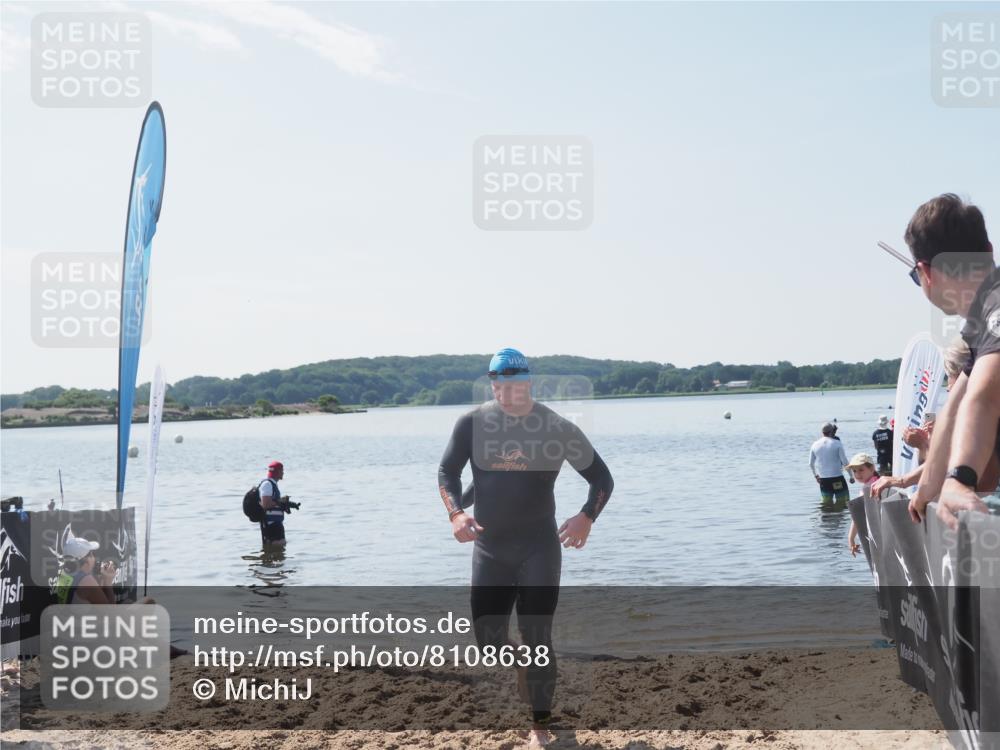 22.06.2025 - Viking Triathlon MichiJ http://msf.ph/oto/8108638 22.06.2025 10:55:34 Schwimmen 246, 472 meine-sportfotos.de