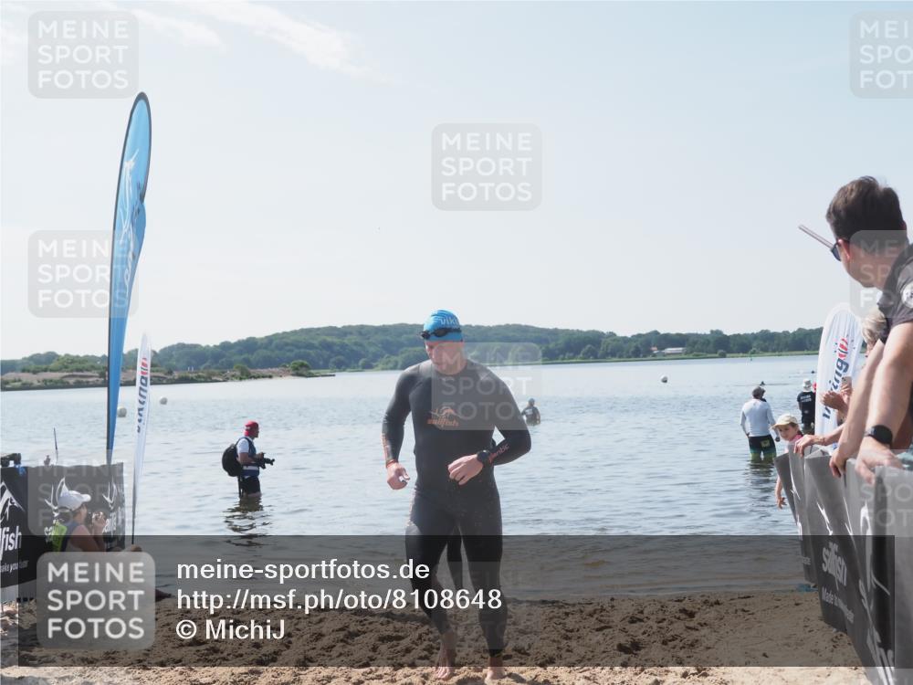 22.06.2025 - Viking Triathlon MichiJ http://msf.ph/oto/8108648 22.06.2025 10:55:34 Schwimmen 246, 472 meine-sportfotos.de