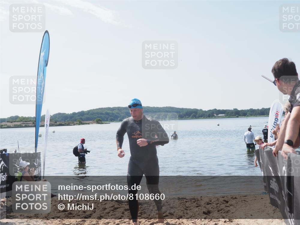 22.06.2025 - Viking Triathlon MichiJ http://msf.ph/oto/8108660 22.06.2025 10:55:34 Schwimmen 246, 472 meine-sportfotos.de