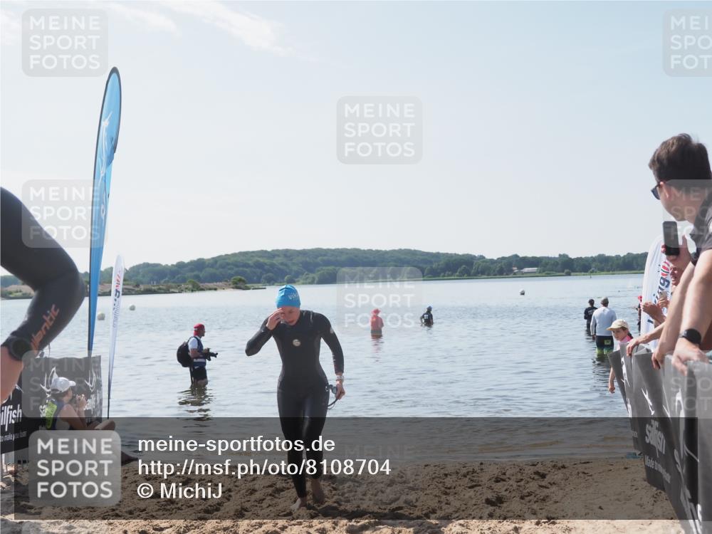22.06.2025 - Viking Triathlon MichiJ http://msf.ph/oto/8108704 22.06.2025 10:55:36 Schwimmen 472 meine-sportfotos.de