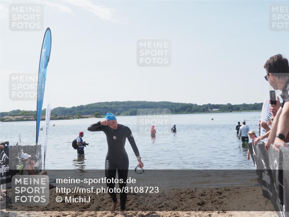 22.06.2025 - Viking Triathlon MichiJ http://msf.ph/oto/8108723 22.06.2025 10:55:37 Schwimmen 472 meine-sportfotos.de