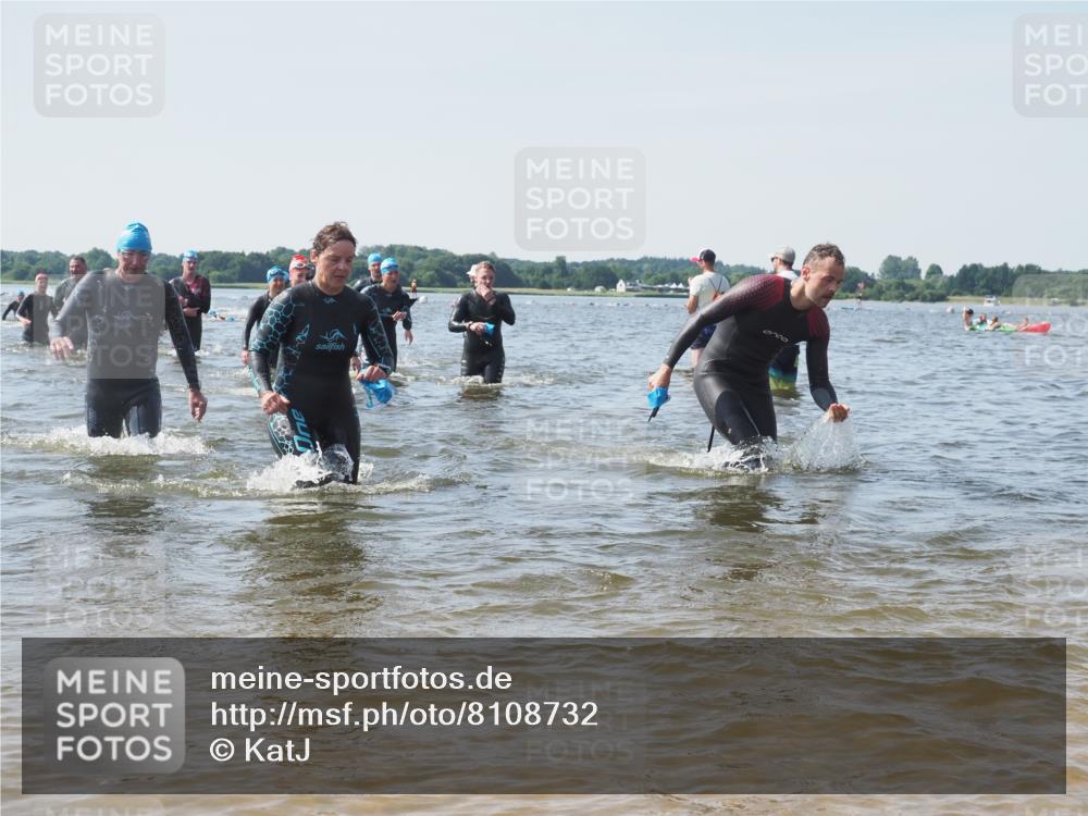22.06.2025 - Viking Triathlon KatJ http://msf.ph/oto/8108732 22.06.2025 10:38:24 Schwimmen 22, 61, 89, 209, 269, 398, 419, 428, 447, 509, 535, 603, 659, 662 meine-sportfotos.de