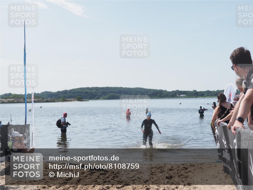 22.06.2025 - Viking Triathlon MichiJ http://msf.ph/oto/8108759 22.06.2025 10:56:24 Schwimmen 499 meine-sportfotos.de