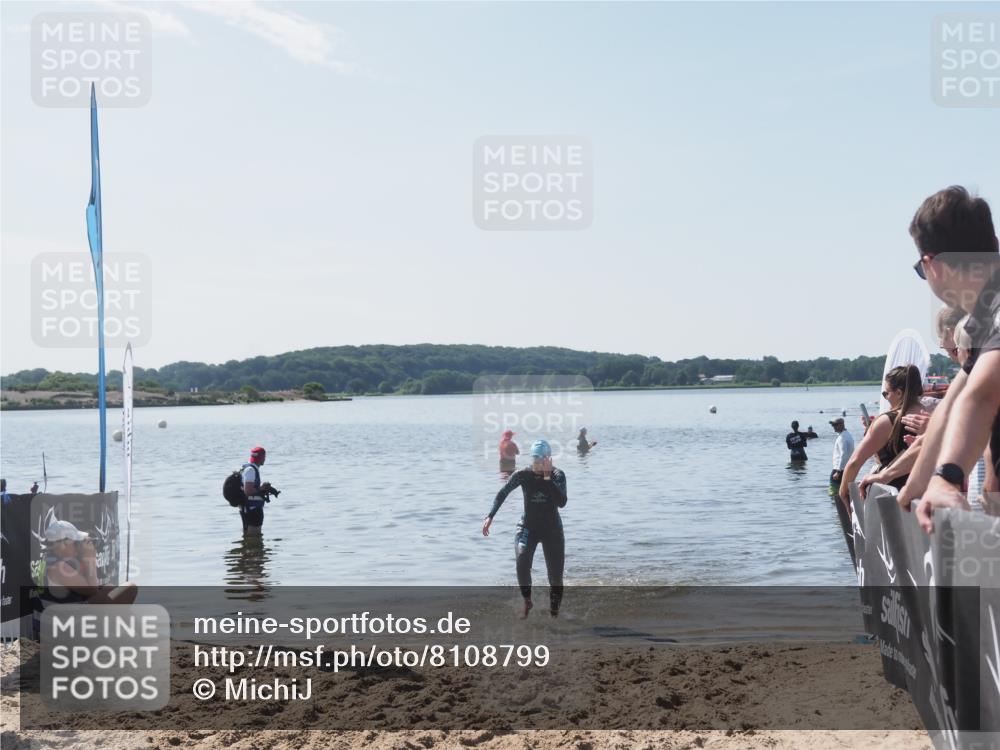 22.06.2025 - Viking Triathlon MichiJ http://msf.ph/oto/8108799 22.06.2025 10:56:25 Schwimmen 499 meine-sportfotos.de