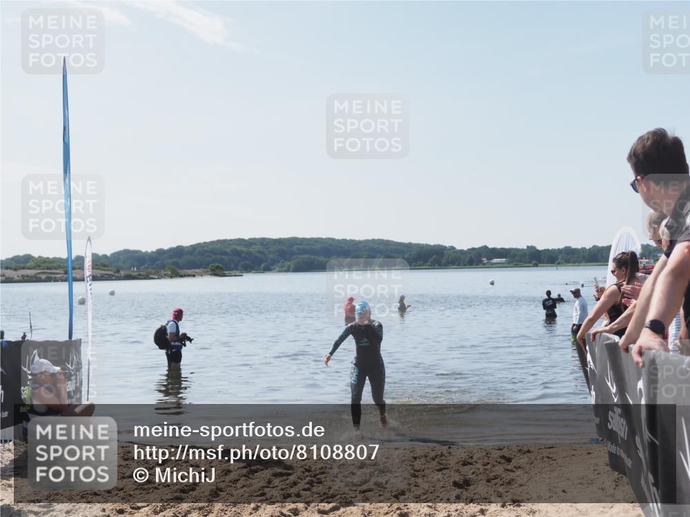 22.06.2025 - Viking Triathlon MichiJ http://msf.ph/oto/8108807 22.06.2025 10:56:25 Schwimmen 499 meine-sportfotos.de