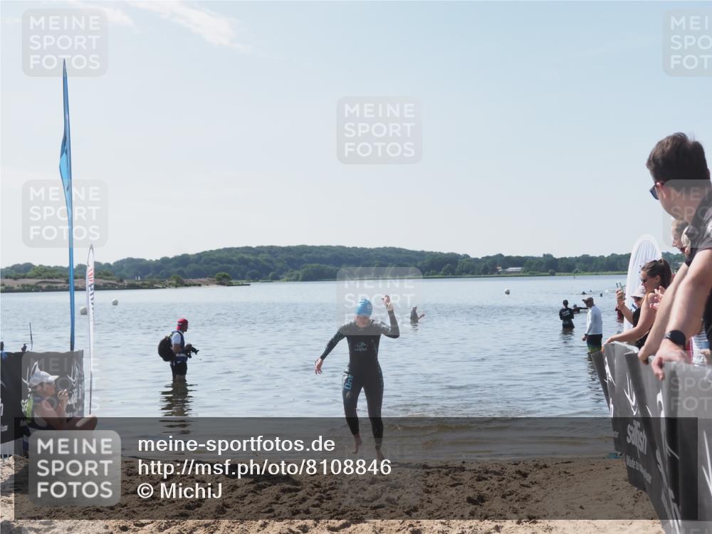 22.06.2025 - Viking Triathlon MichiJ http://msf.ph/oto/8108846 22.06.2025 10:56:25 Schwimmen 499 meine-sportfotos.de