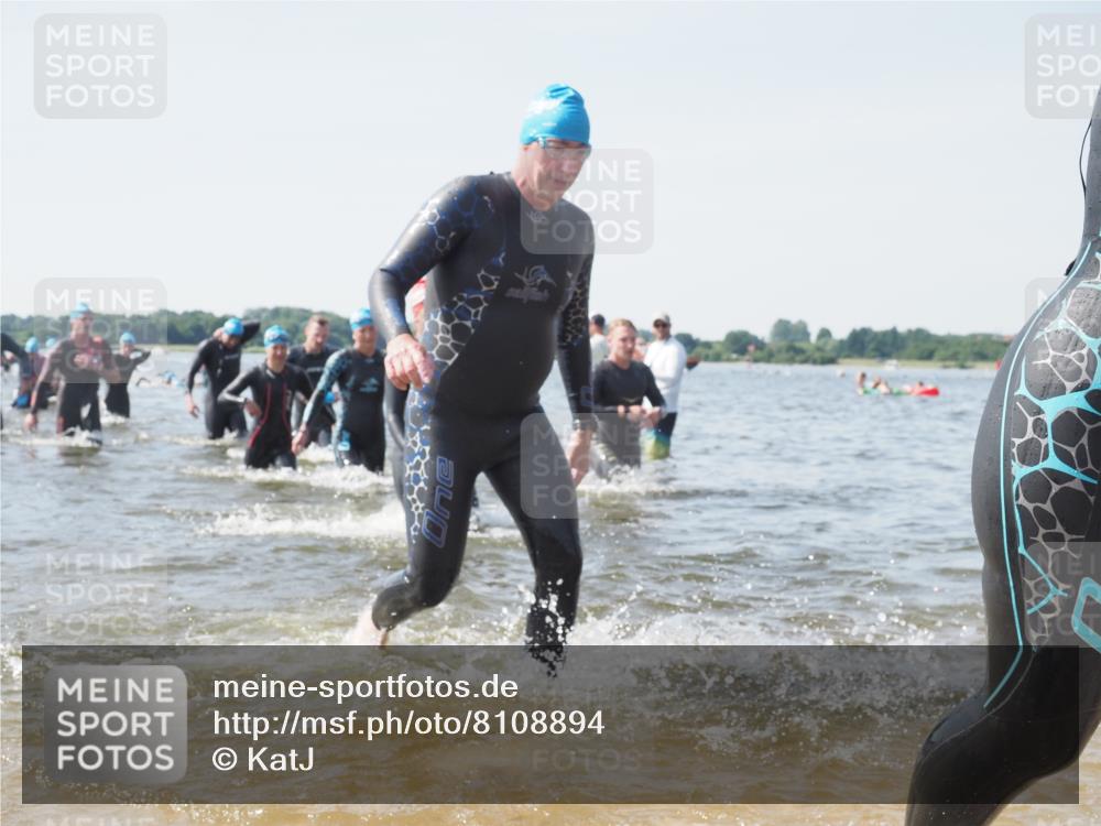 22.06.2025 - Viking Triathlon KatJ http://msf.ph/oto/8108894 22.06.2025 10:38:28 Schwimmen 22, 85, 89, 156, 209, 269, 398, 419, 428, 447, 509, 535, 601, 603, 659, 662 meine-sportfotos.de