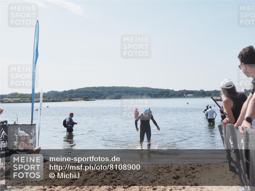 22.06.2025 - Viking Triathlon MichiJ http://msf.ph/oto/8108900 22.06.2025 10:56:57 Schwimmen 363 meine-sportfotos.de