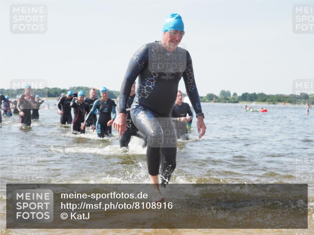 22.06.2025 - Viking Triathlon KatJ http://msf.ph/oto/8108916 22.06.2025 10:38:28 Schwimmen 22, 85, 89, 156, 209, 269, 398, 419, 428, 447, 509, 535, 601, 603, 659, 662 meine-sportfotos.de