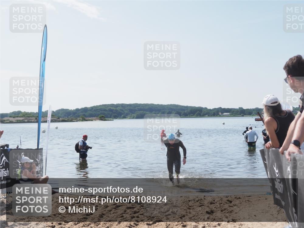 22.06.2025 - Viking Triathlon MichiJ http://msf.ph/oto/8108924 22.06.2025 10:56:58 Schwimmen 363 meine-sportfotos.de