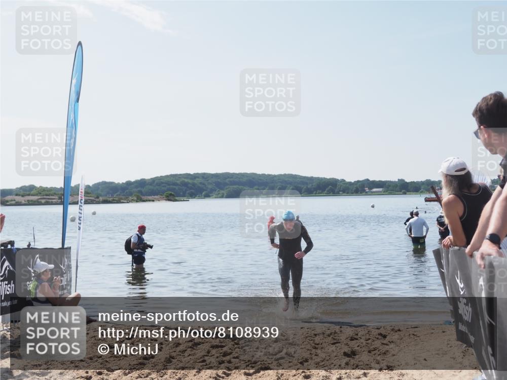 22.06.2025 - Viking Triathlon MichiJ http://msf.ph/oto/8108939 22.06.2025 10:56:58 Schwimmen 363 meine-sportfotos.de