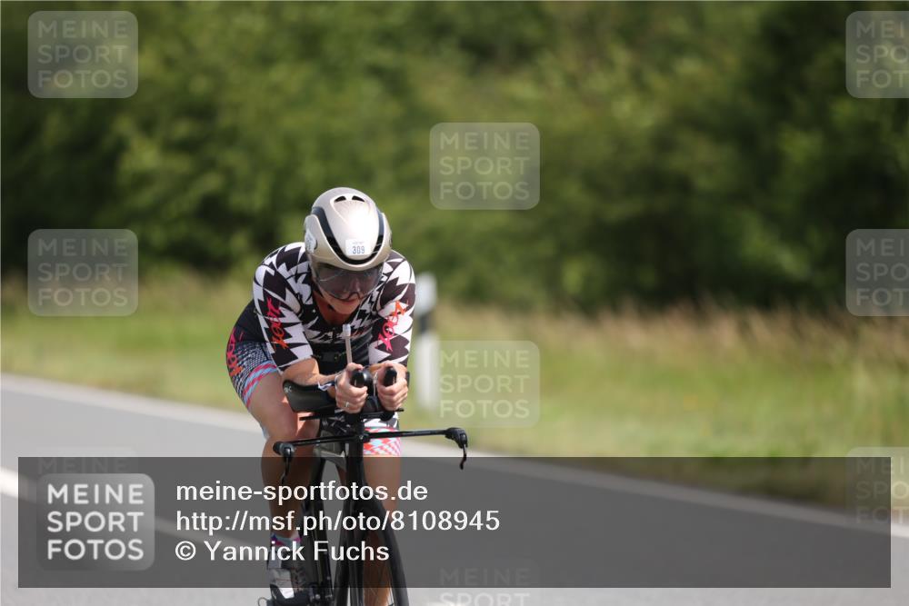 22.06.2025 - Viking Triathlon Yannick Fuchs http://msf.ph/oto/8108945 22.06.2025 11:32:55 Radfahren 95, 128, 287, 291, 309 meine-sportfotos.de