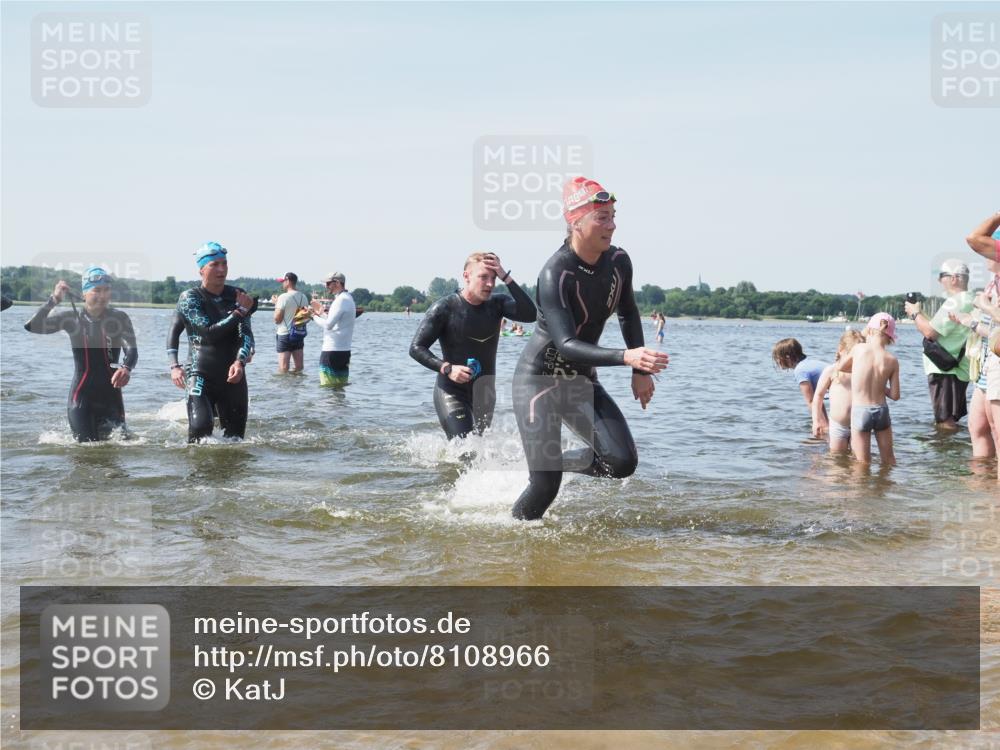 22.06.2025 - Viking Triathlon KatJ http://msf.ph/oto/8108966 22.06.2025 10:38:30 Schwimmen 22, 85, 156, 215, 269, 398, 419, 428, 447, 509, 535, 601, 603, 659, 662 meine-sportfotos.de