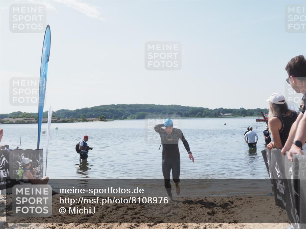 22.06.2025 - Viking Triathlon MichiJ http://msf.ph/oto/8108976 22.06.2025 10:56:59 Schwimmen 363 meine-sportfotos.de