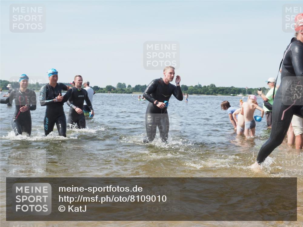 22.06.2025 - Viking Triathlon KatJ http://msf.ph/oto/8109010 22.06.2025 10:38:31 Schwimmen 22, 85, 156, 215, 269, 398, 419, 428, 447, 509, 535, 601, 603, 659, 662 meine-sportfotos.de