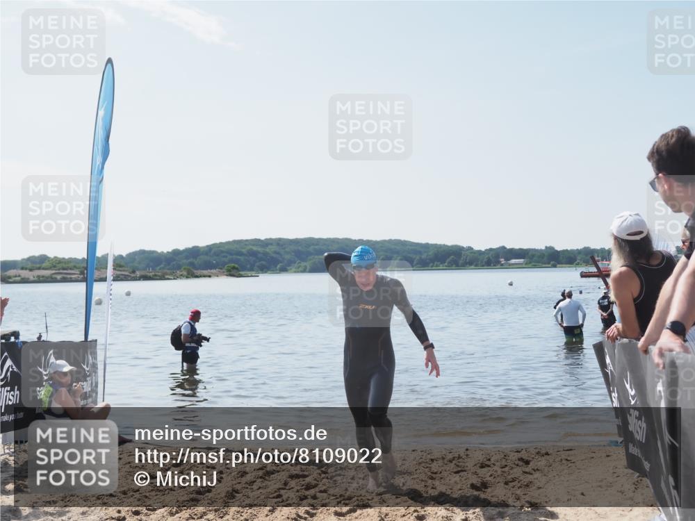 22.06.2025 - Viking Triathlon MichiJ http://msf.ph/oto/8109022 22.06.2025 10:57:00 Schwimmen 363 meine-sportfotos.de