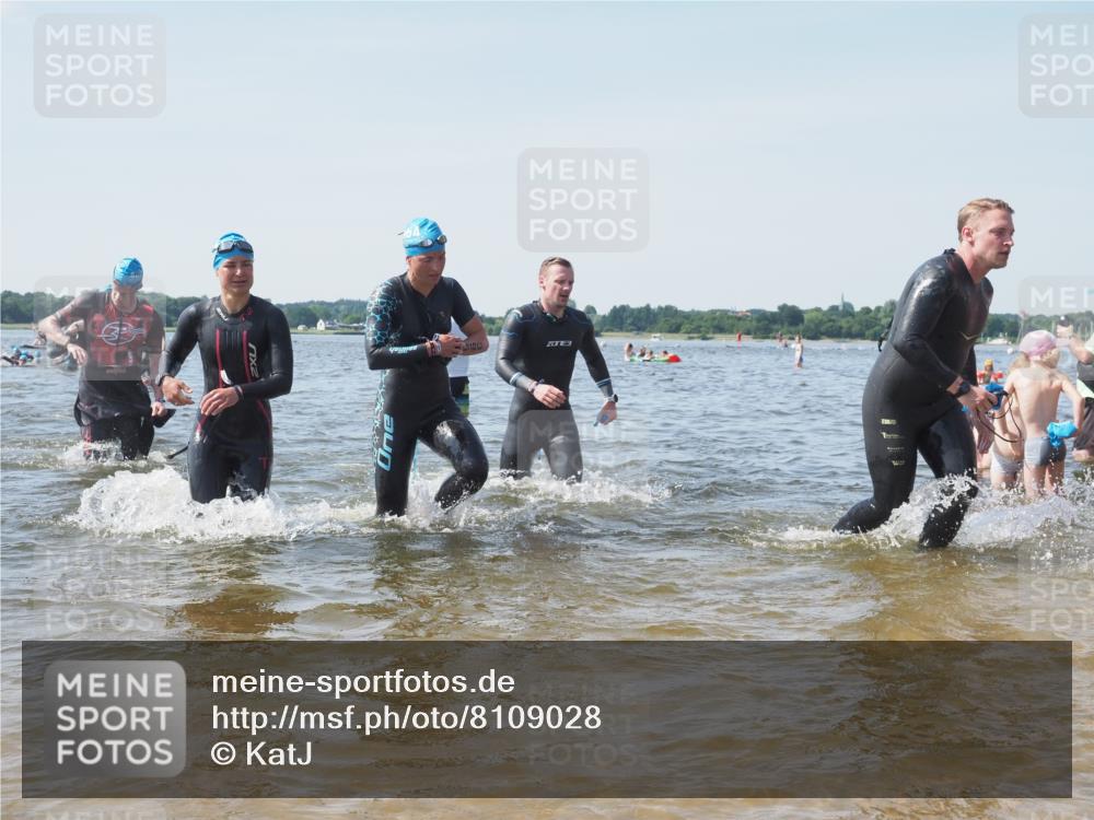 22.06.2025 - Viking Triathlon KatJ http://msf.ph/oto/8109028 22.06.2025 10:38:32 Schwimmen 22, 85, 156, 215, 269, 398, 419, 428, 447, 509, 535, 601, 603, 659, 662 meine-sportfotos.de