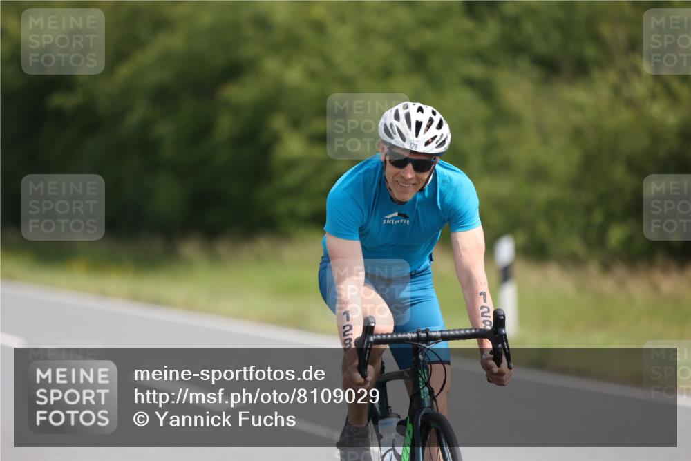 22.06.2025 - Viking Triathlon Yannick Fuchs http://msf.ph/oto/8109029 22.06.2025 11:33:00 Radfahren 95, 128, 287, 291, 379, 625, 662 meine-sportfotos.de