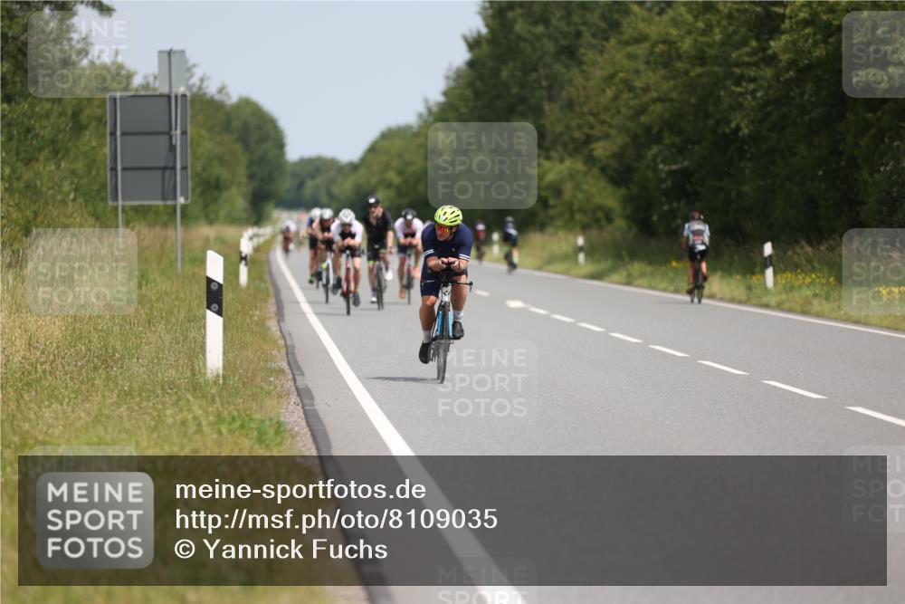 22.06.2025 - Viking Triathlon Yannick Fuchs http://msf.ph/oto/8109035 22.06.2025 12:13:55 Radfahren 28, 150, 172, 180, 184, 253, 375, 482, 513, 635, 645 meine-sportfotos.de
