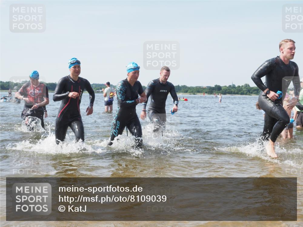 22.06.2025 - Viking Triathlon KatJ http://msf.ph/oto/8109039 22.06.2025 10:38:33 Schwimmen 22, 85, 156, 164, 215, 269, 398, 419, 428, 509, 535, 601, 603, 659, 662 meine-sportfotos.de