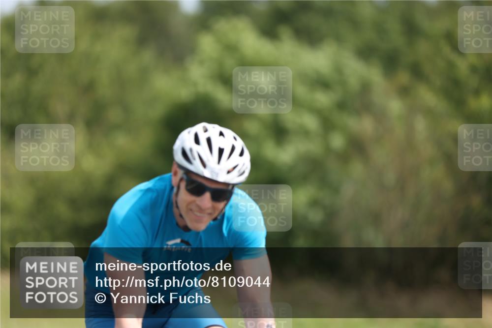 22.06.2025 - Viking Triathlon Yannick Fuchs http://msf.ph/oto/8109044 22.06.2025 11:33:00 Radfahren 95, 128, 287, 291, 379, 625, 662 meine-sportfotos.de