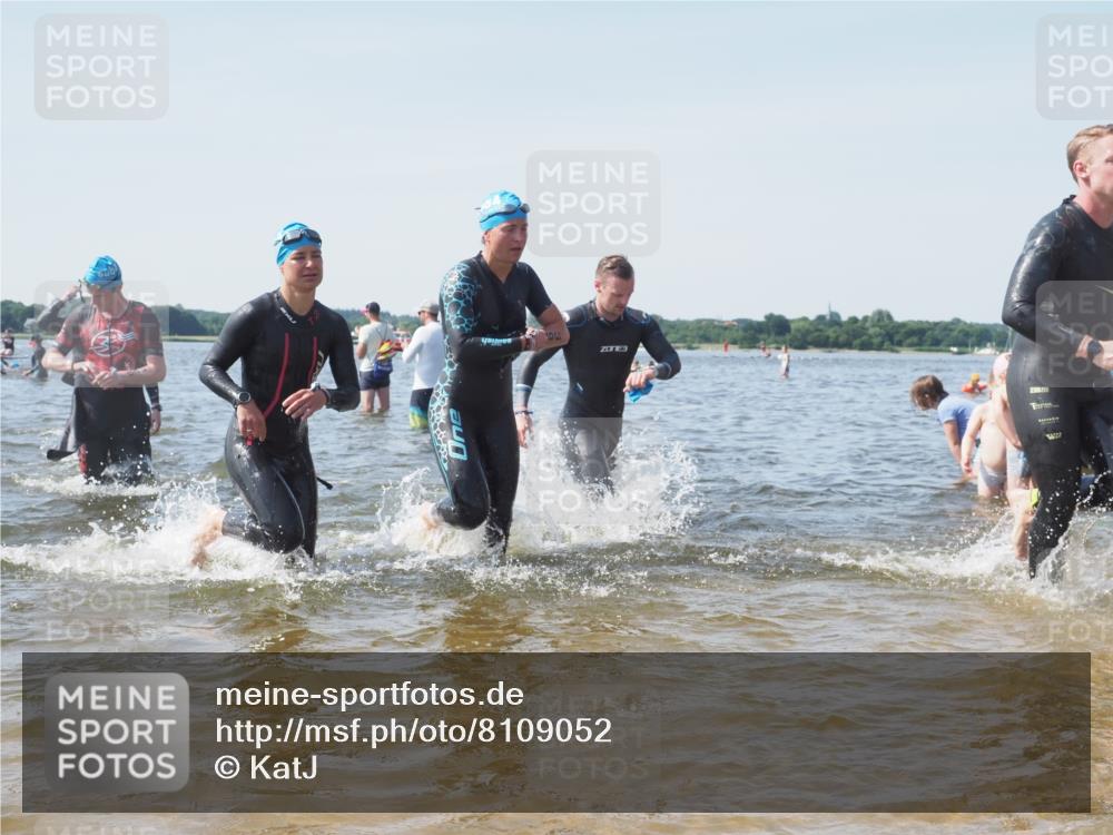 22.06.2025 - Viking Triathlon KatJ http://msf.ph/oto/8109052 22.06.2025 10:38:33 Schwimmen 22, 85, 156, 164, 215, 269, 398, 419, 428, 509, 535, 601, 603, 659, 662 meine-sportfotos.de