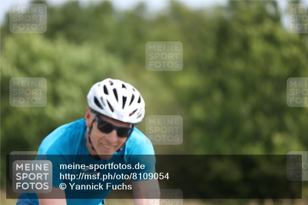 22.06.2025 - Viking Triathlon Yannick Fuchs http://msf.ph/oto/8109054 22.06.2025 11:33:00 Radfahren 95, 128, 287, 291, 379, 625, 662 meine-sportfotos.de