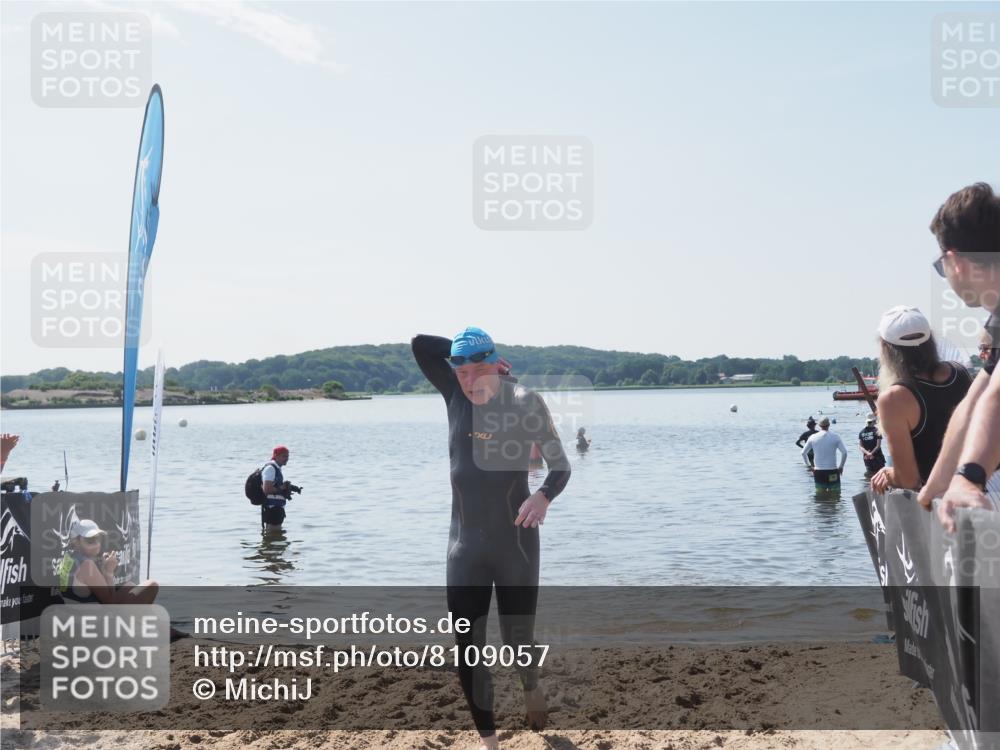22.06.2025 - Viking Triathlon MichiJ http://msf.ph/oto/8109057 22.06.2025 10:57:00 Schwimmen 363 meine-sportfotos.de