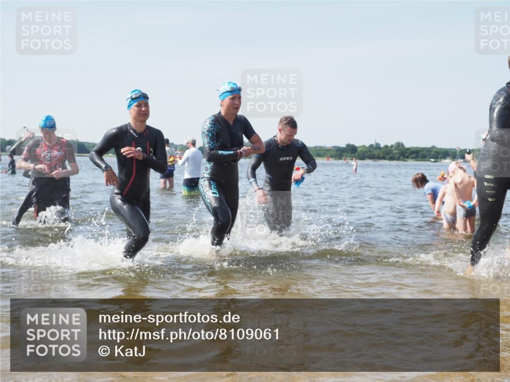 22.06.2025 - Viking Triathlon KatJ http://msf.ph/oto/8109061 22.06.2025 10:38:33 Schwimmen 22, 85, 156, 164, 215, 269, 398, 419, 428, 509, 535, 601, 603, 659, 662 meine-sportfotos.de