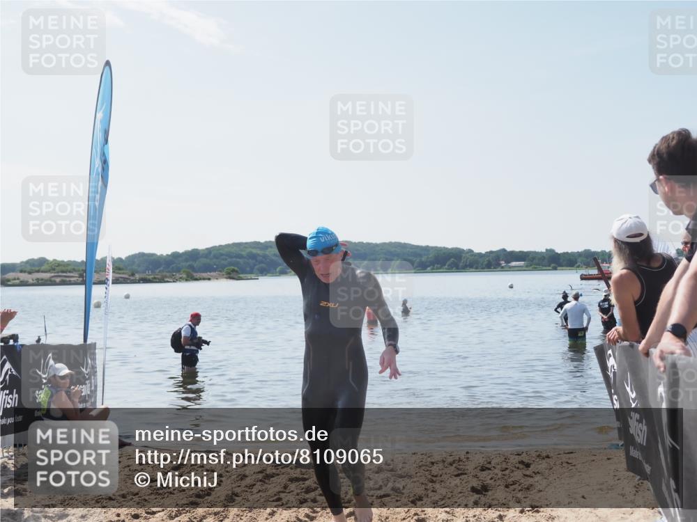 22.06.2025 - Viking Triathlon MichiJ http://msf.ph/oto/8109065 22.06.2025 10:57:00 Schwimmen 363 meine-sportfotos.de
