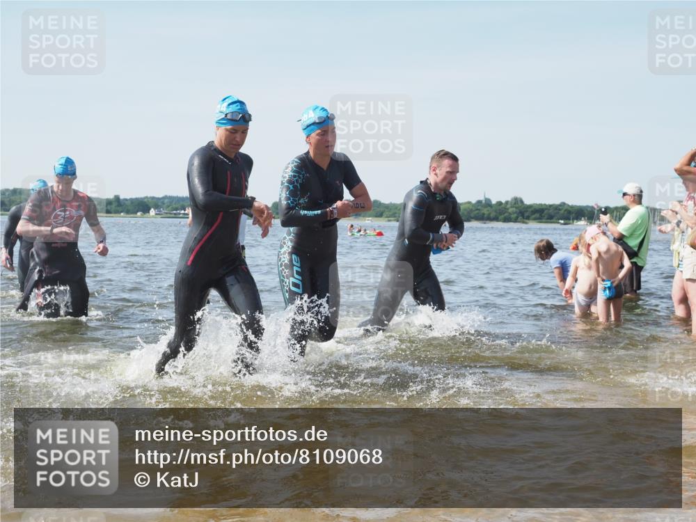 22.06.2025 - Viking Triathlon KatJ http://msf.ph/oto/8109068 22.06.2025 10:38:33 Schwimmen 22, 85, 156, 164, 215, 269, 398, 419, 428, 509, 535, 601, 603, 659, 662 meine-sportfotos.de