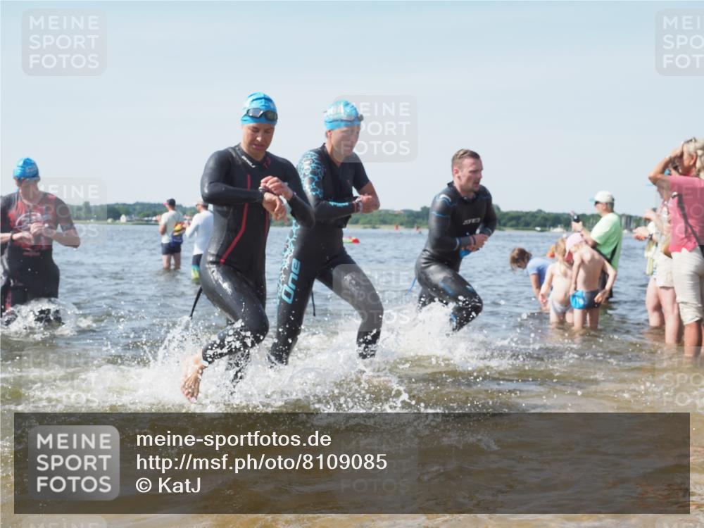 22.06.2025 - Viking Triathlon KatJ http://msf.ph/oto/8109085 22.06.2025 10:38:34 Schwimmen 22, 85, 156, 164, 215, 269, 315, 398, 419, 428, 509, 535, 601, 603, 659 meine-sportfotos.de