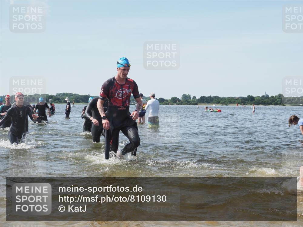22.06.2025 - Viking Triathlon KatJ http://msf.ph/oto/8109130 22.06.2025 10:38:35 Schwimmen 22, 85, 156, 164, 215, 269, 315, 327, 398, 419, 428, 509, 535, 601, 603, 659 meine-sportfotos.de