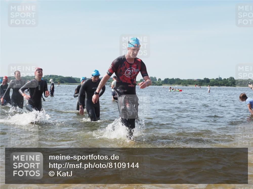 22.06.2025 - Viking Triathlon KatJ http://msf.ph/oto/8109144 22.06.2025 10:38:36 Schwimmen 22, 85, 156, 164, 215, 269, 315, 327, 398, 419, 428, 509, 535, 601, 603, 659 meine-sportfotos.de