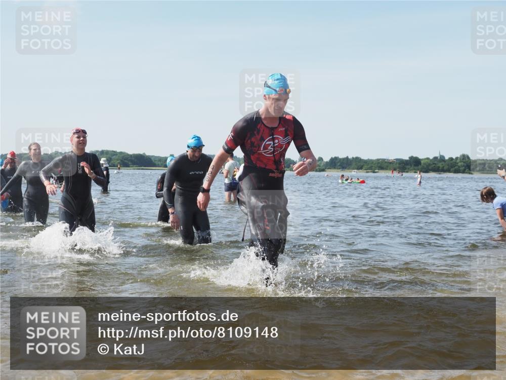 22.06.2025 - Viking Triathlon KatJ http://msf.ph/oto/8109148 22.06.2025 10:38:36 Schwimmen 22, 85, 156, 164, 215, 269, 315, 327, 398, 419, 428, 509, 535, 601, 603, 659 meine-sportfotos.de