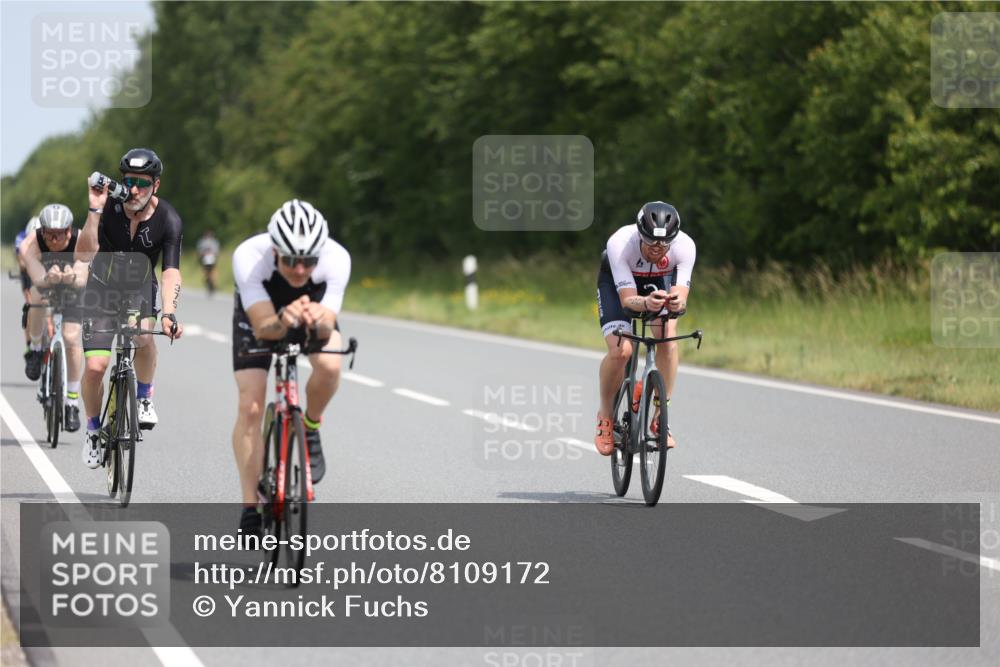 22.06.2025 - Viking Triathlon Yannick Fuchs http://msf.ph/oto/8109172 22.06.2025 12:14:00 Radfahren 28, 150, 172, 180, 184, 253, 375, 416, 513, 635, 645 meine-sportfotos.de