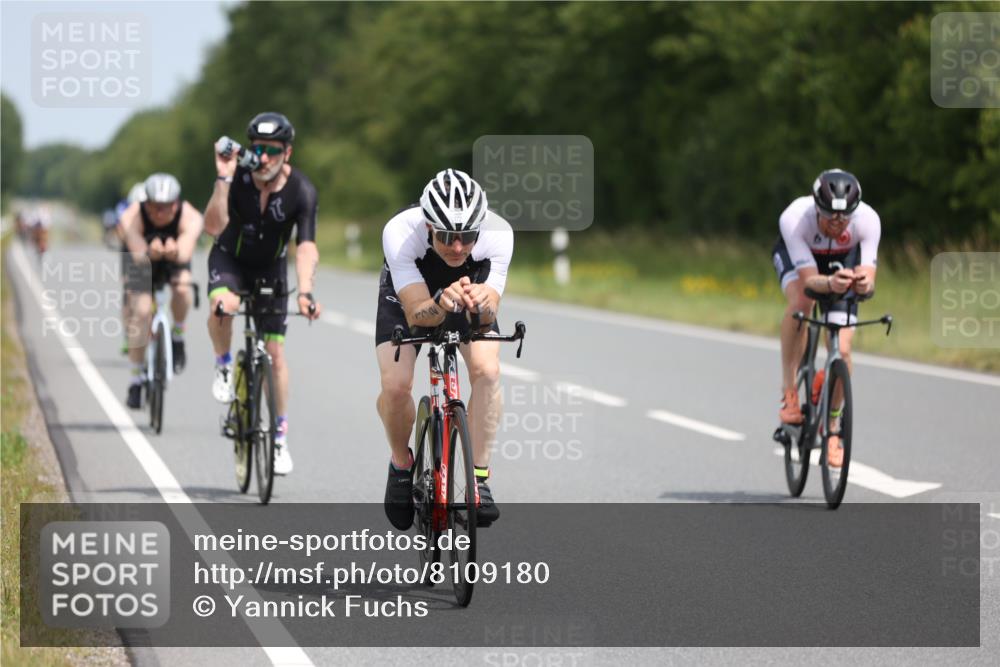 22.06.2025 - Viking Triathlon Yannick Fuchs http://msf.ph/oto/8109180 22.06.2025 12:14:01 Radfahren 28, 150, 172, 180, 184, 253, 375, 416, 513, 635, 645 meine-sportfotos.de