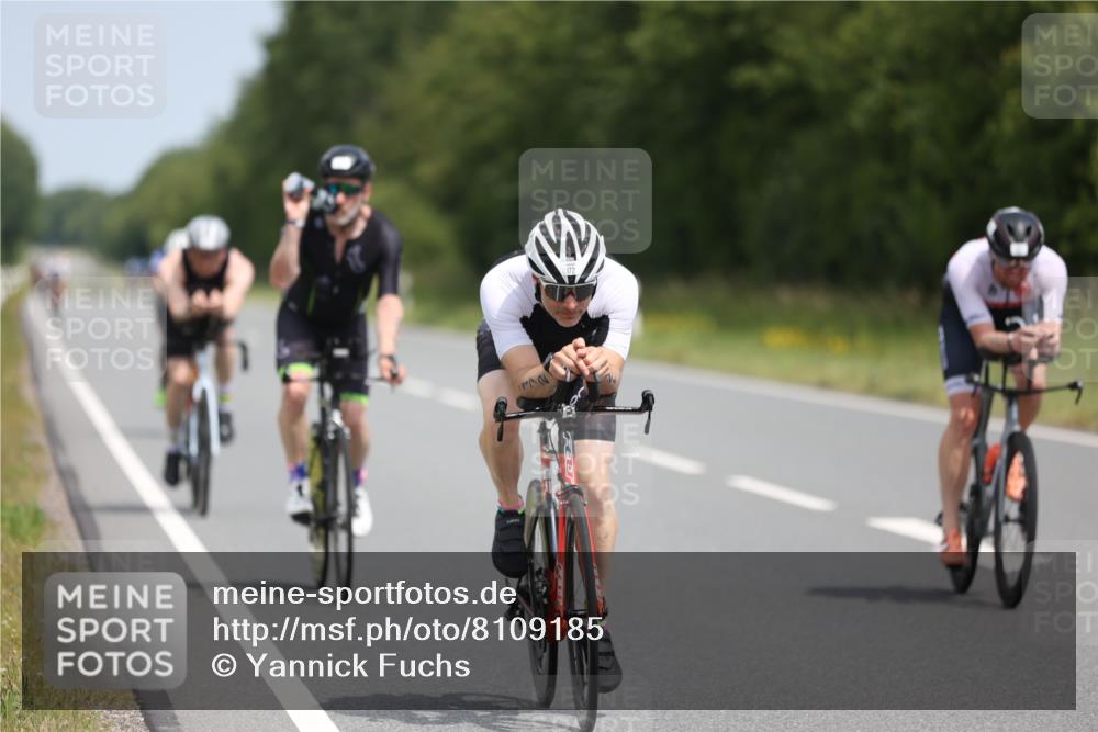 22.06.2025 - Viking Triathlon Yannick Fuchs http://msf.ph/oto/8109185 22.06.2025 12:14:01 Radfahren 28, 150, 172, 180, 184, 253, 375, 416, 513, 635, 645 meine-sportfotos.de