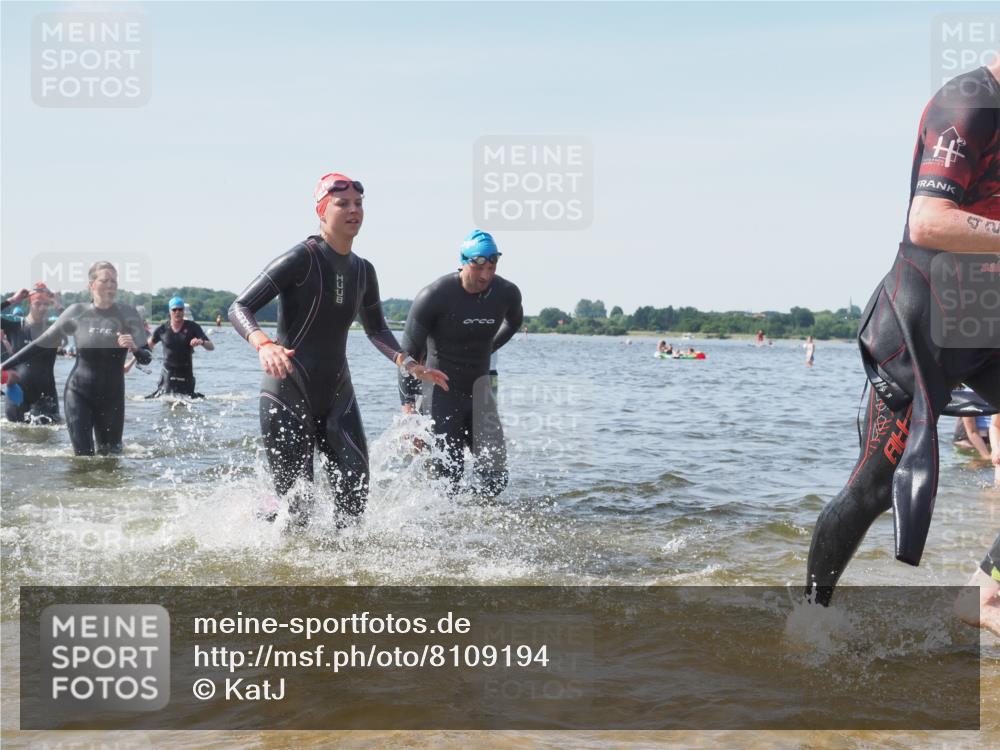 22.06.2025 - Viking Triathlon KatJ http://msf.ph/oto/8109194 22.06.2025 10:38:37 Schwimmen 22, 85, 156, 164, 215, 269, 315, 327, 398, 419, 428, 509, 601, 603, 659 meine-sportfotos.de