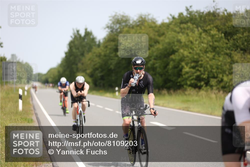 22.06.2025 - Viking Triathlon Yannick Fuchs http://msf.ph/oto/8109203 22.06.2025 12:14:02 Radfahren 28, 150, 172, 180, 184, 253, 375, 416, 513, 635, 645 meine-sportfotos.de