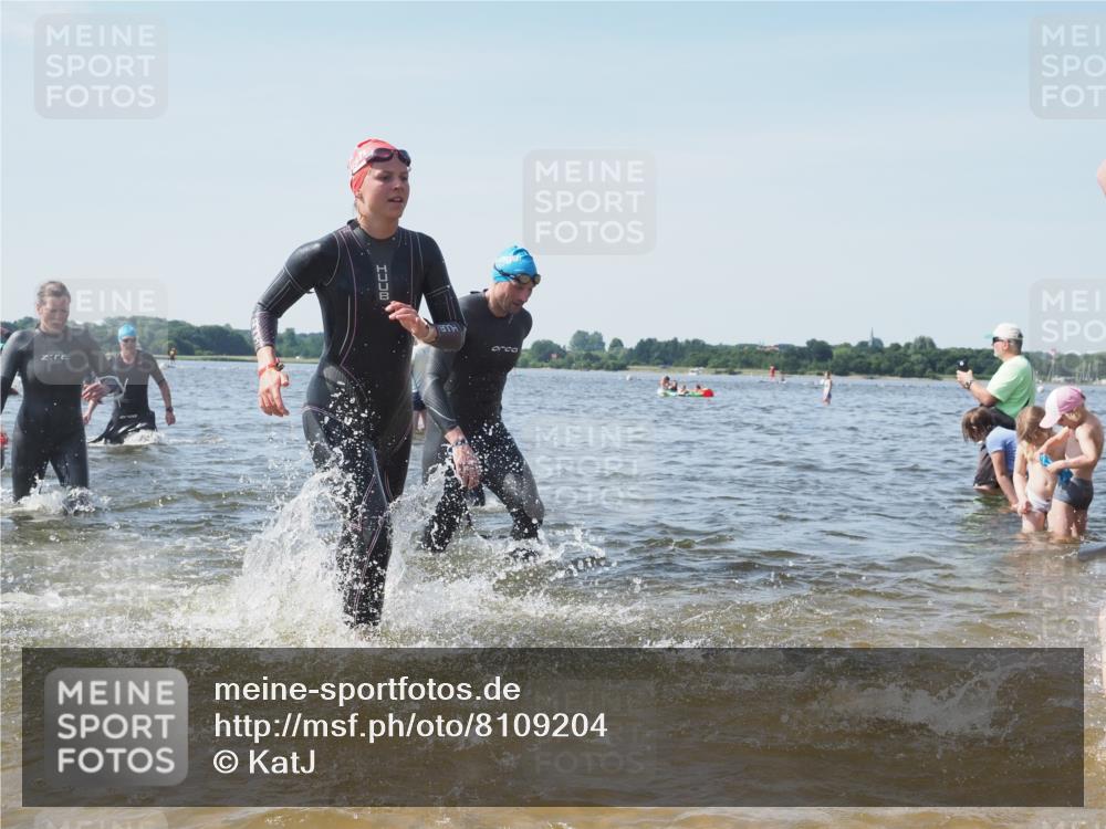 22.06.2025 - Viking Triathlon KatJ http://msf.ph/oto/8109204 22.06.2025 10:38:37 Schwimmen 22, 85, 156, 164, 215, 269, 315, 327, 398, 419, 428, 509, 601, 603, 659 meine-sportfotos.de