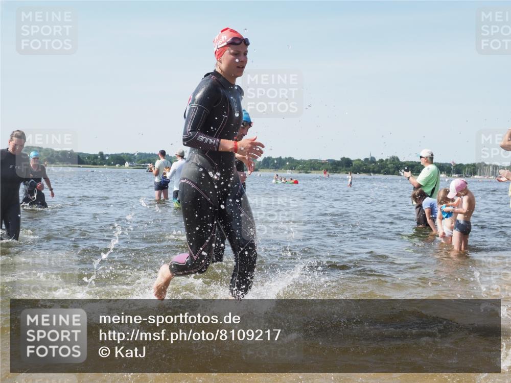 22.06.2025 - Viking Triathlon KatJ http://msf.ph/oto/8109217 22.06.2025 10:38:38 Schwimmen 22, 85, 135, 156, 164, 215, 315, 327, 398, 419, 428, 601, 603, 659 meine-sportfotos.de