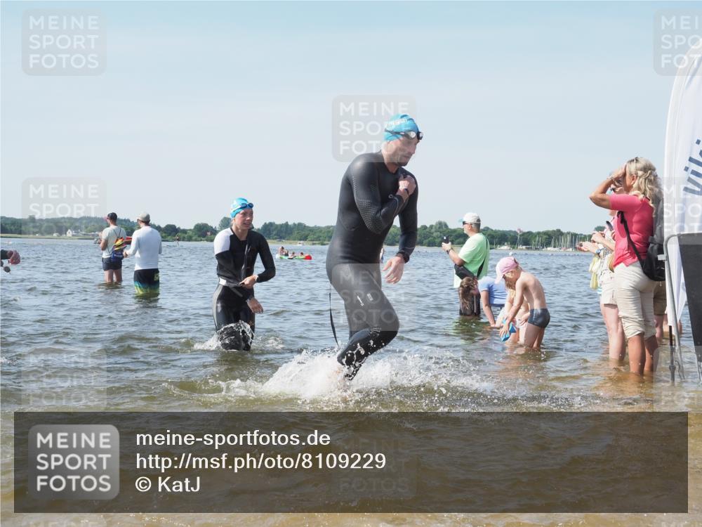 22.06.2025 - Viking Triathlon KatJ http://msf.ph/oto/8109229 22.06.2025 10:38:39 Schwimmen 22, 85, 135, 156, 164, 215, 315, 327, 419, 428, 601, 603, 659 meine-sportfotos.de