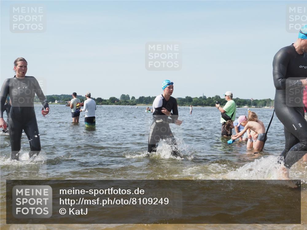22.06.2025 - Viking Triathlon KatJ http://msf.ph/oto/8109249 22.06.2025 10:38:39 Schwimmen 22, 85, 135, 156, 164, 215, 315, 327, 419, 428, 601, 603, 659 meine-sportfotos.de