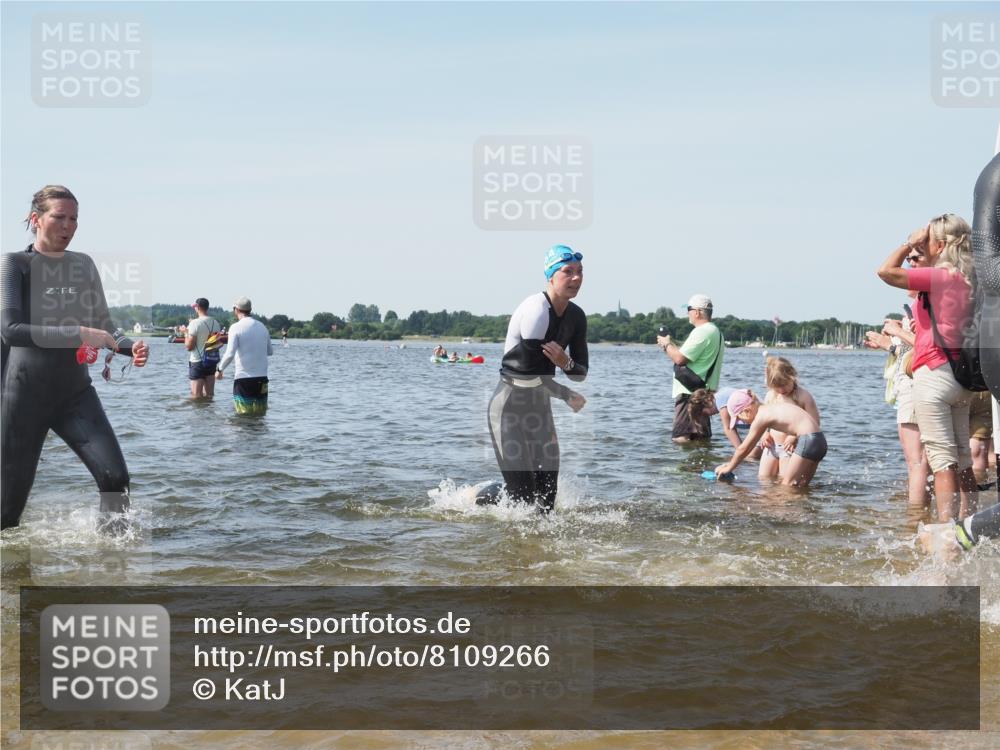 22.06.2025 - Viking Triathlon KatJ http://msf.ph/oto/8109266 22.06.2025 10:38:40 Schwimmen 22, 85, 135, 156, 164, 211, 215, 315, 327, 419, 428, 601, 603, 659 meine-sportfotos.de